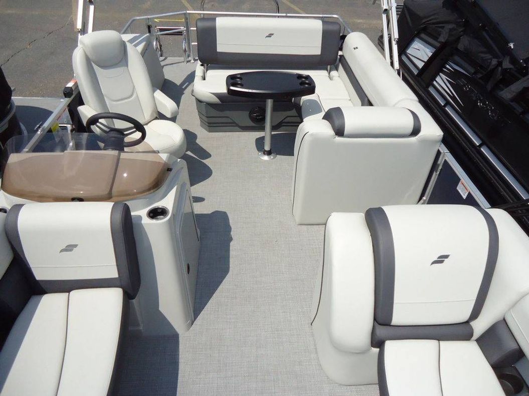 2025 Starcraft Marine EX 22 Q